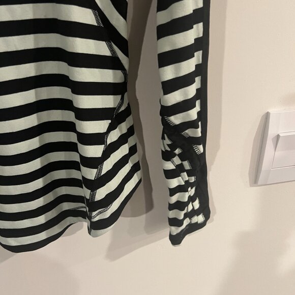 Lululemon striped long sleeve top size 4 - Picture 6 of 10